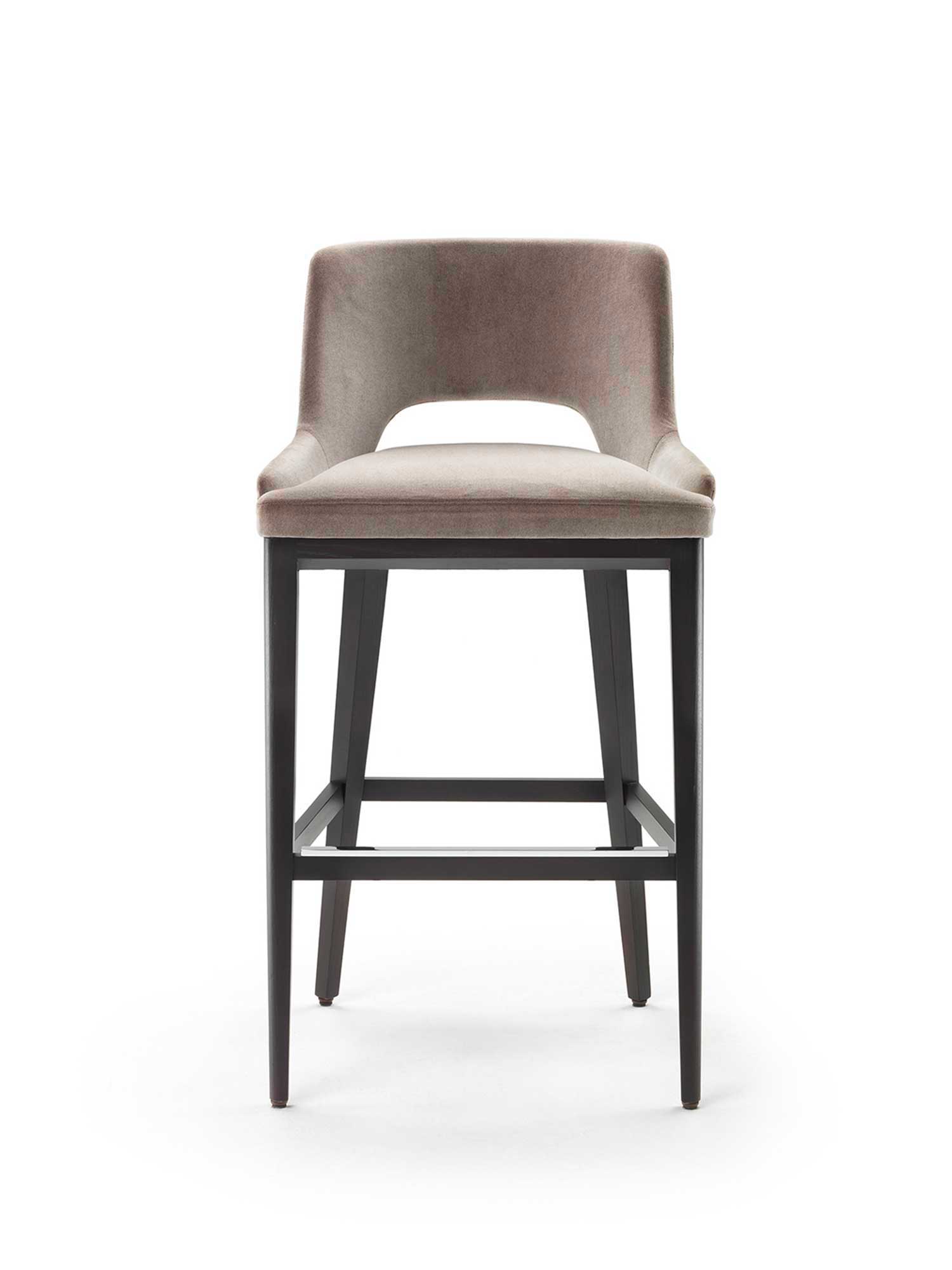 CHAIRS / STOOLS
