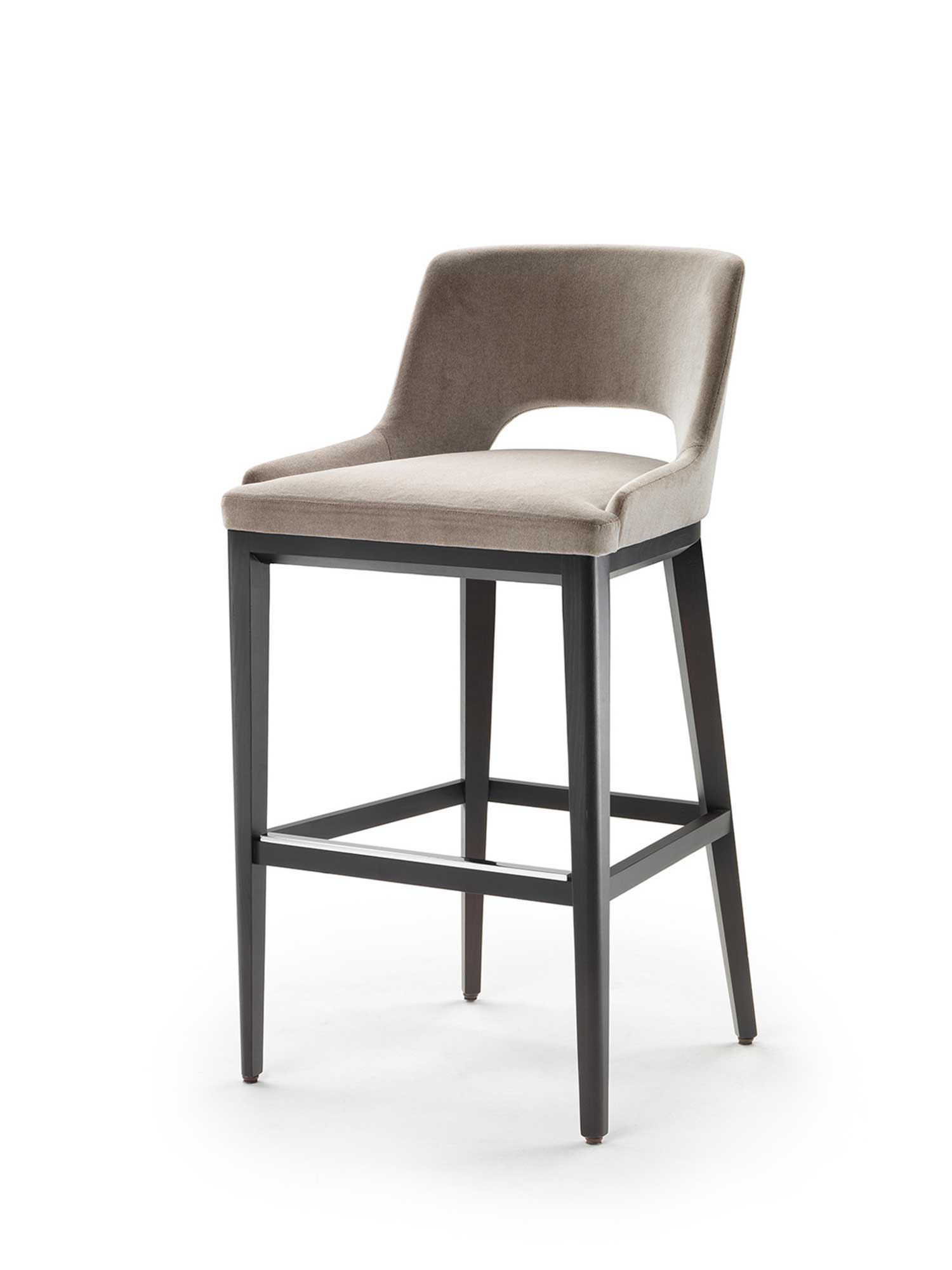 CHAIRS / STOOLS