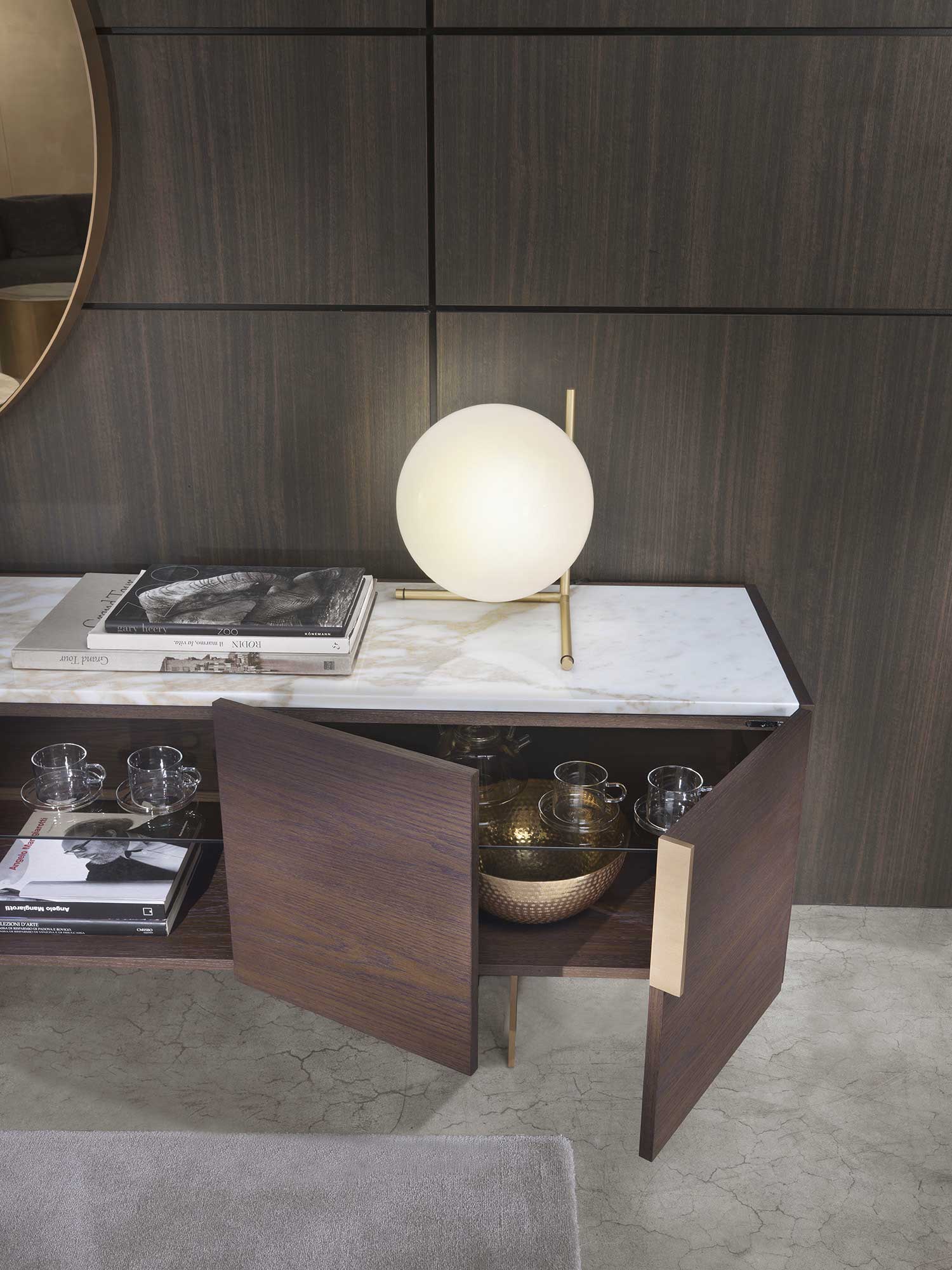 BOOKSHELVES / CONSOLES / MIRRORS