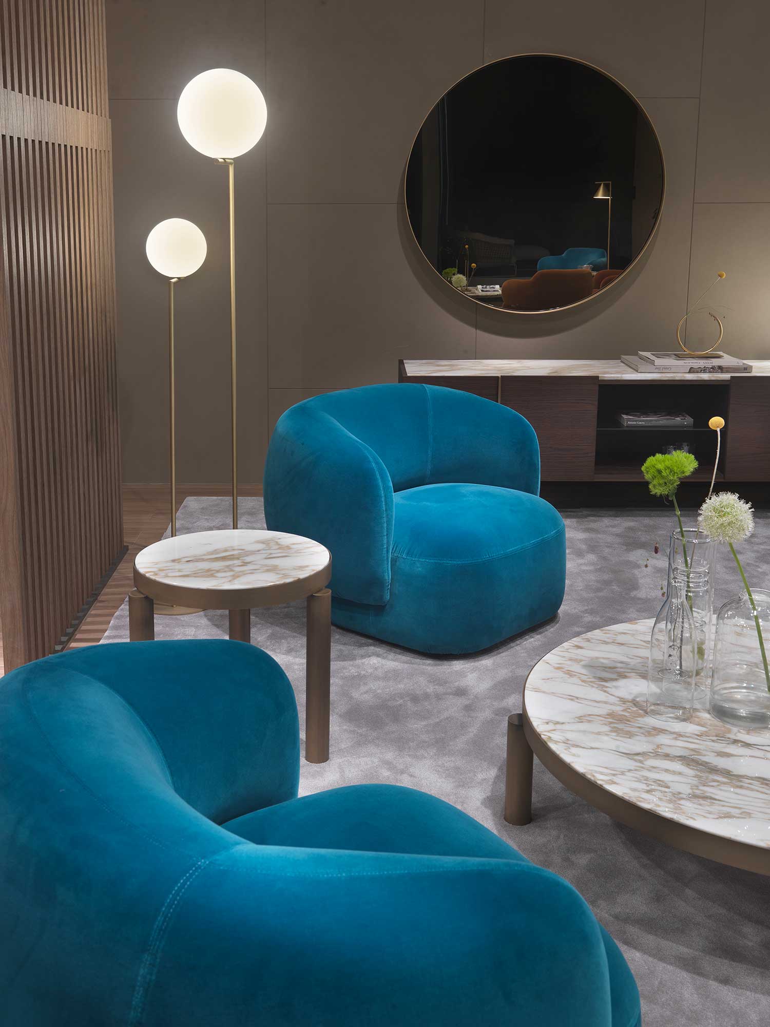 BOOKSHELVES / CONSOLES / MIRRORS