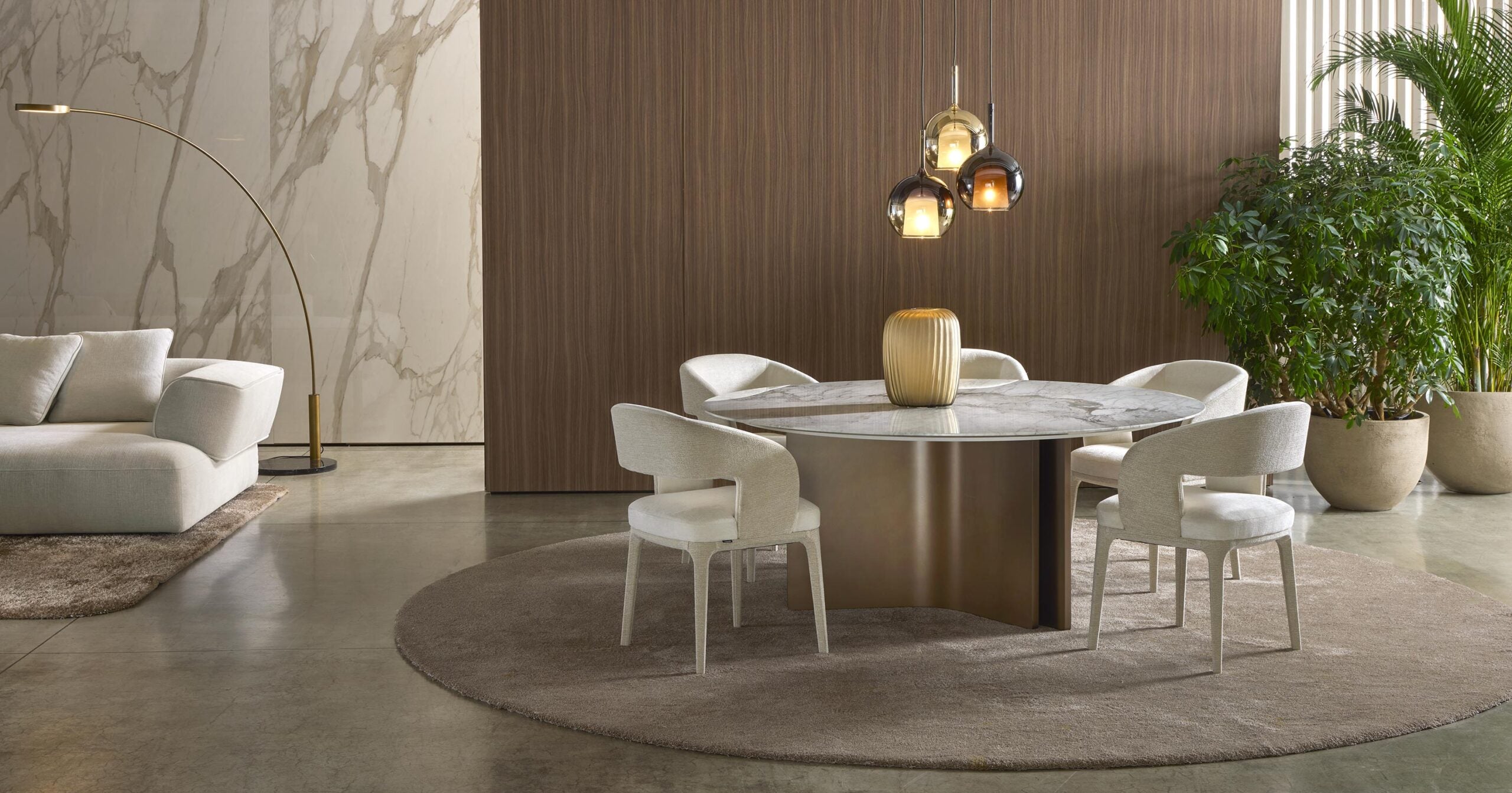 CHAIRS / STOOLS