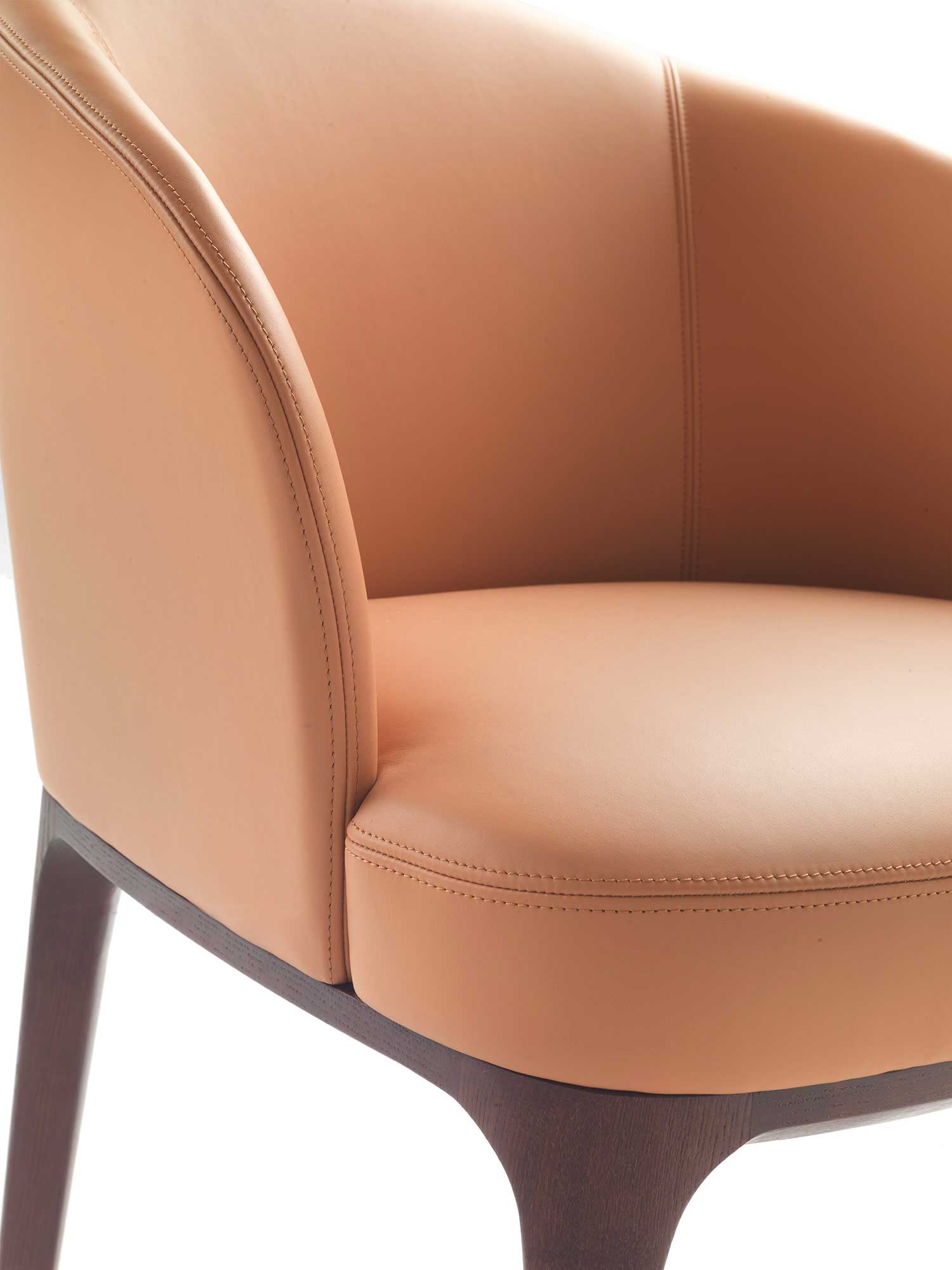 CHAIRS / STOOLS