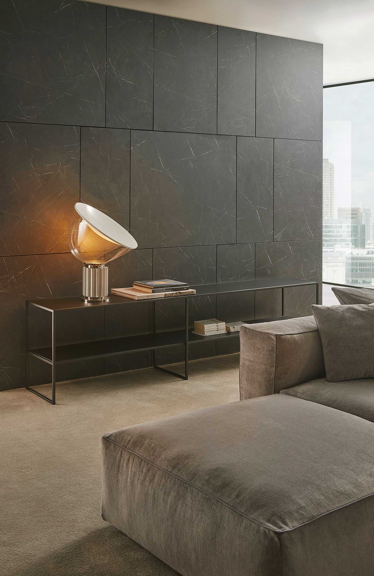 BOOKSHELVES / CONSOLES / MIRRORS