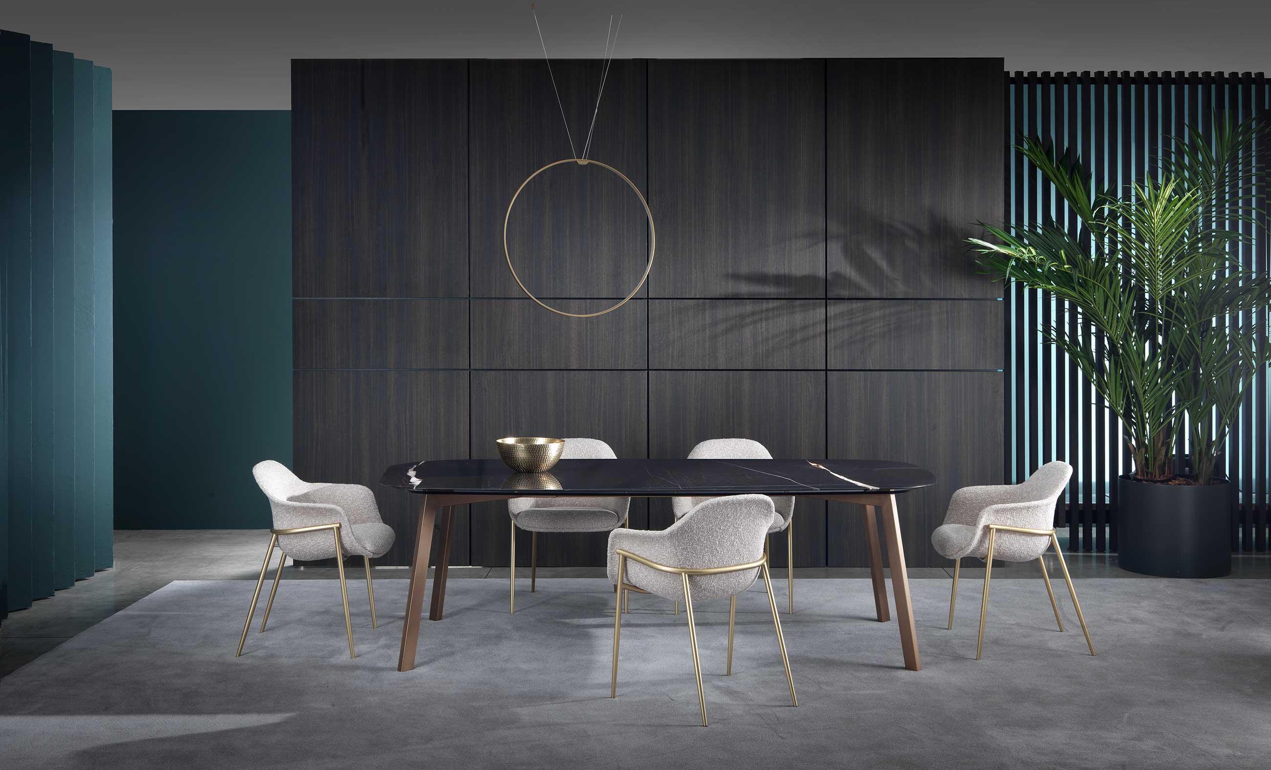 CHAIRS / STOOLS