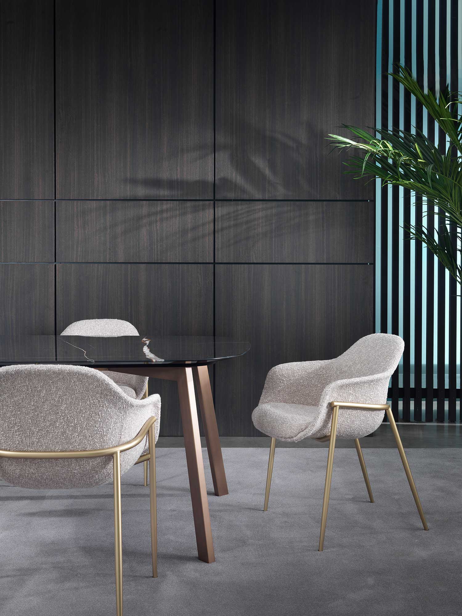 CHAIRS / STOOLS
