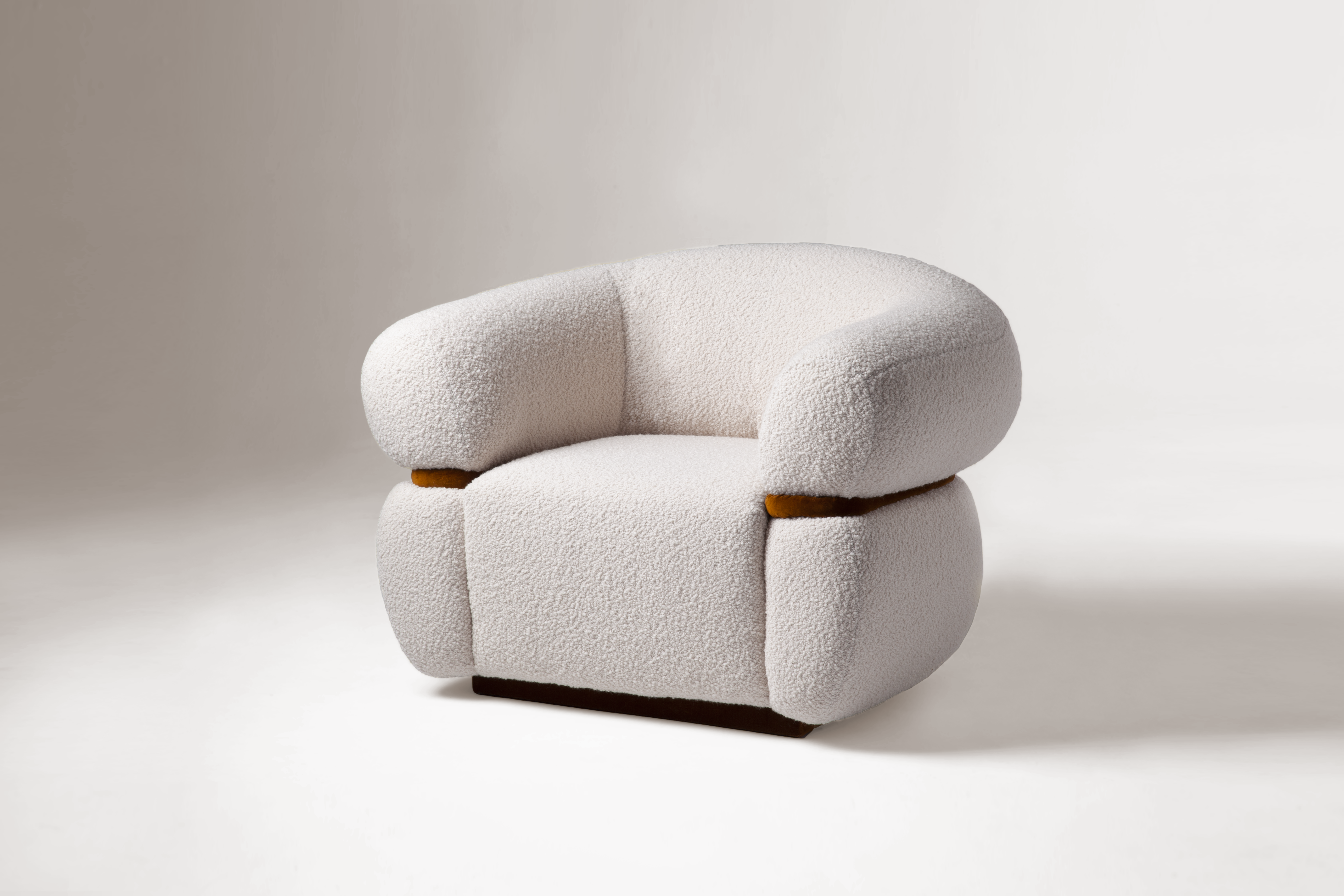 LOUNGE SEATING