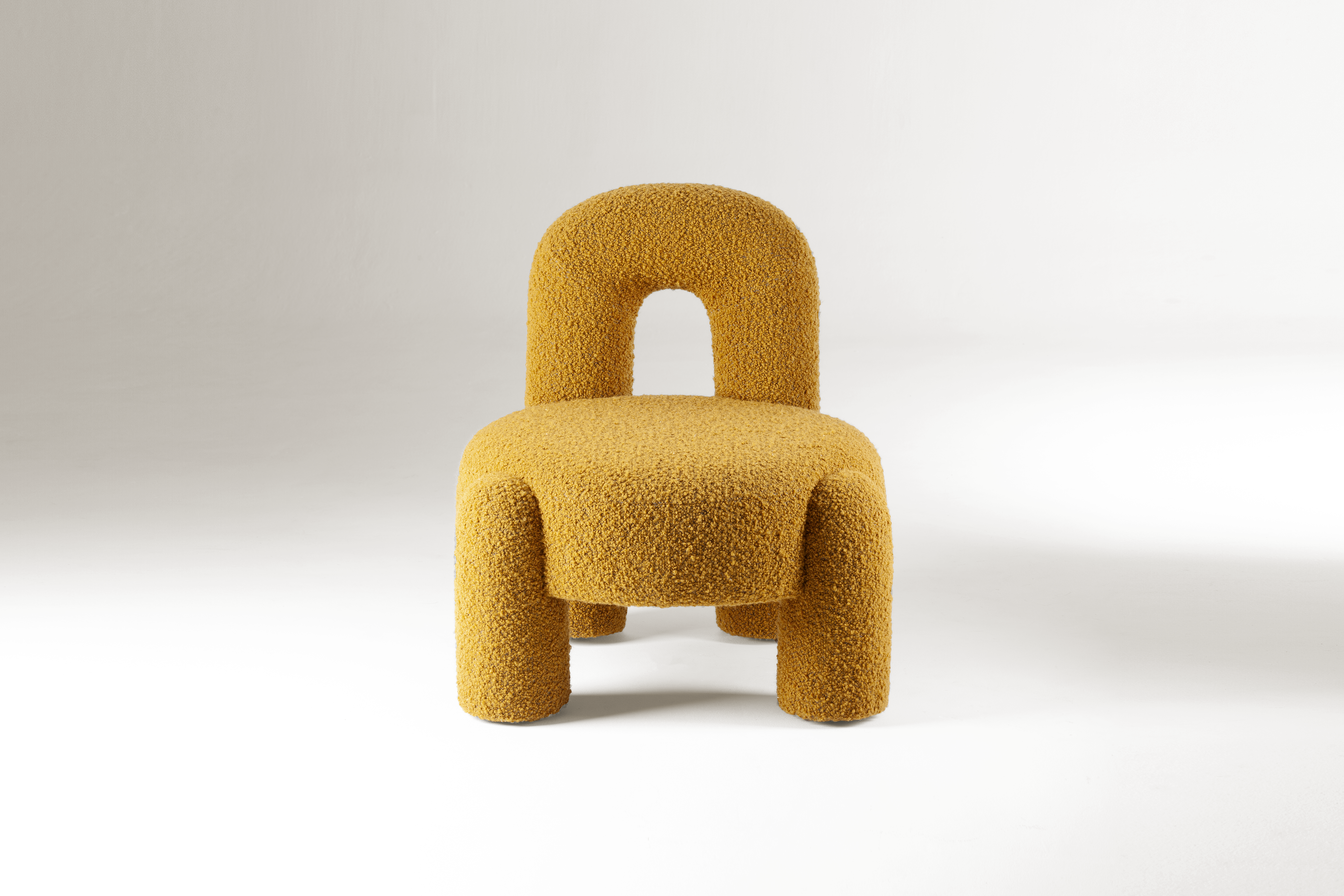 LOUNGE SEATING