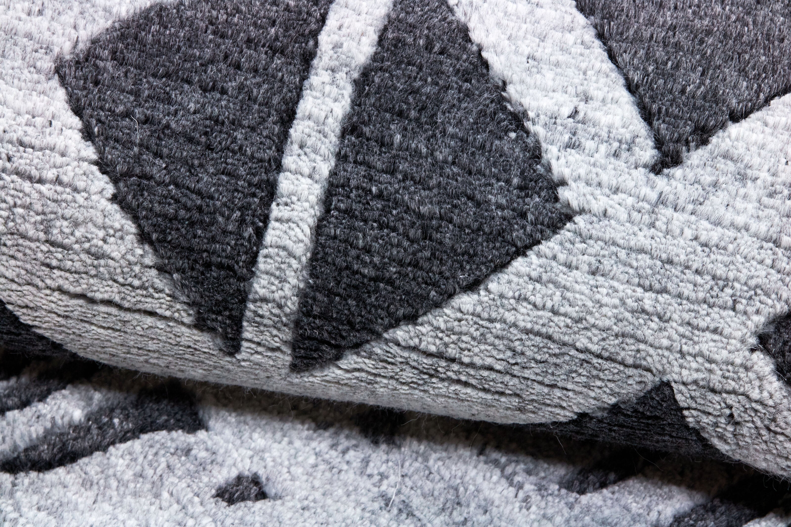 RUGS