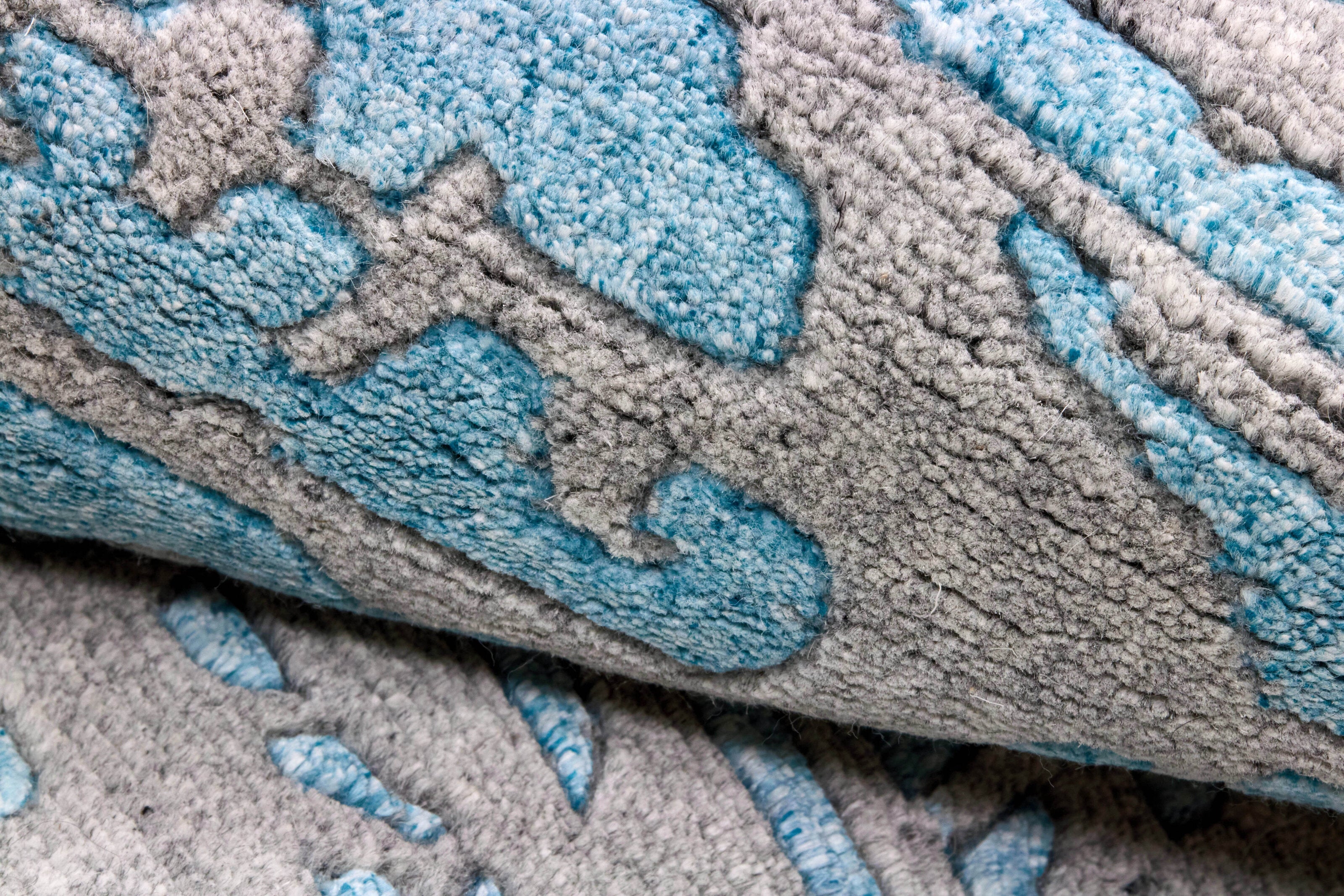 RUGS
