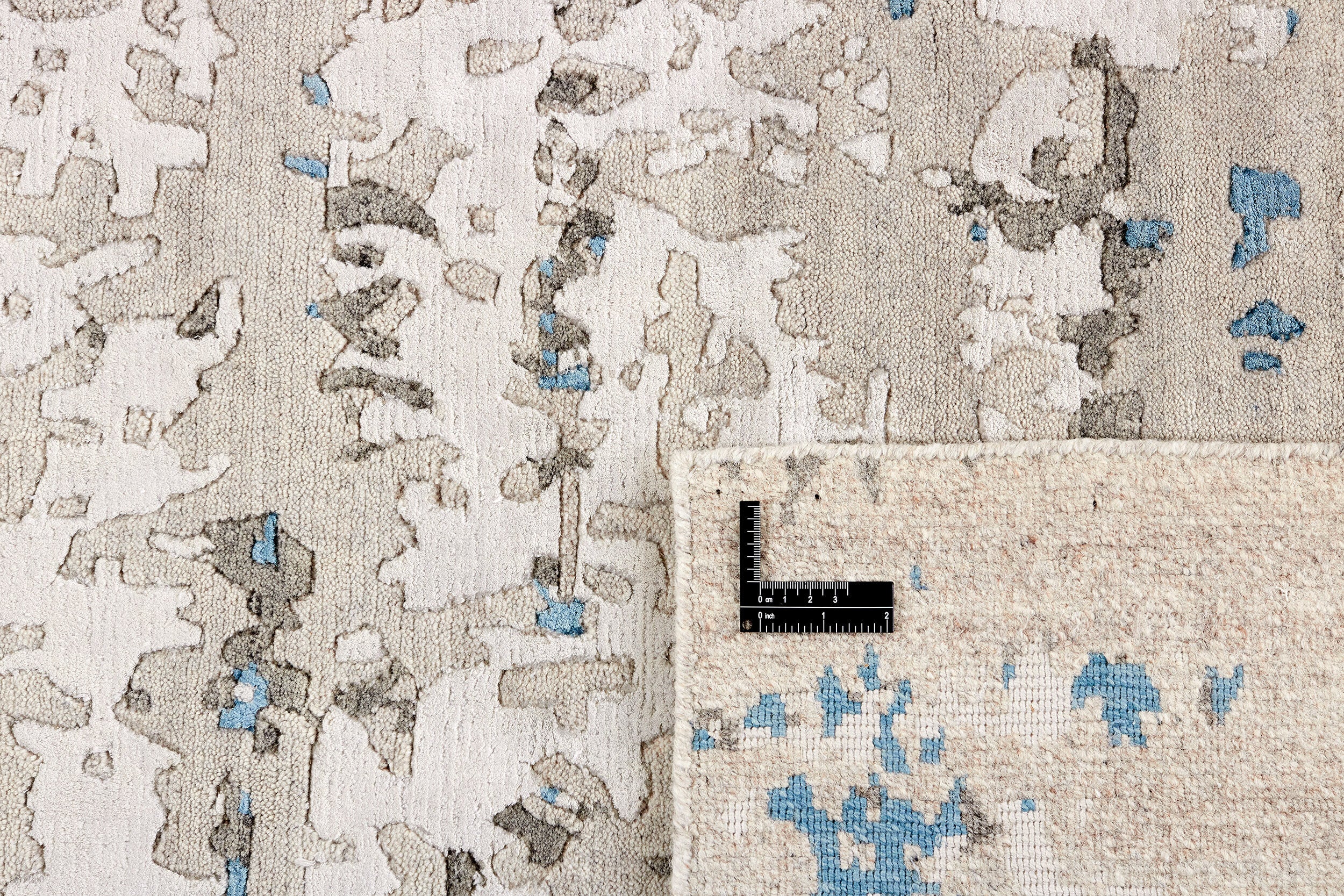 RUGS