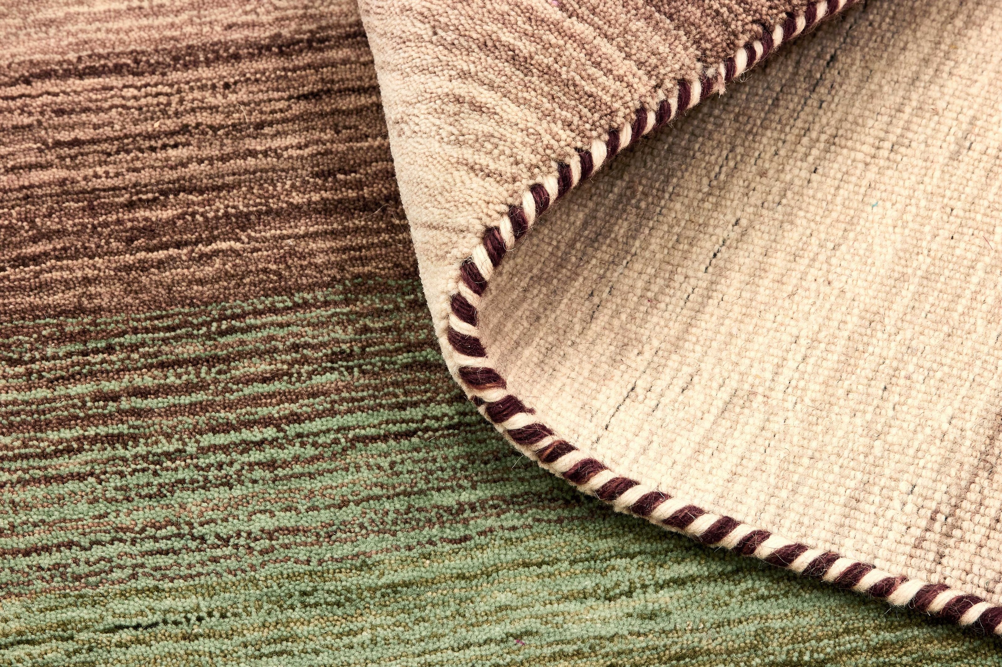 RUGS