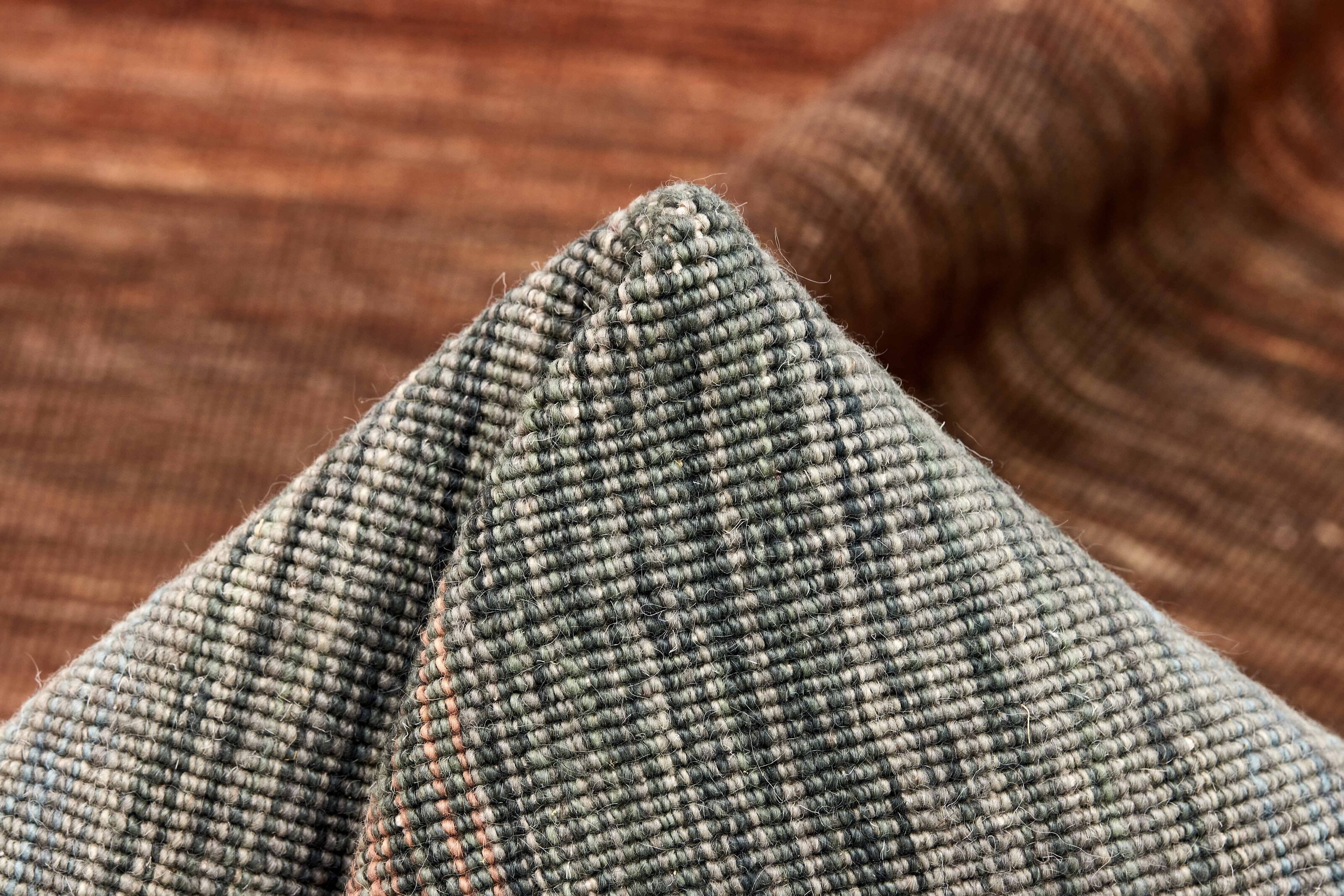 RUGS