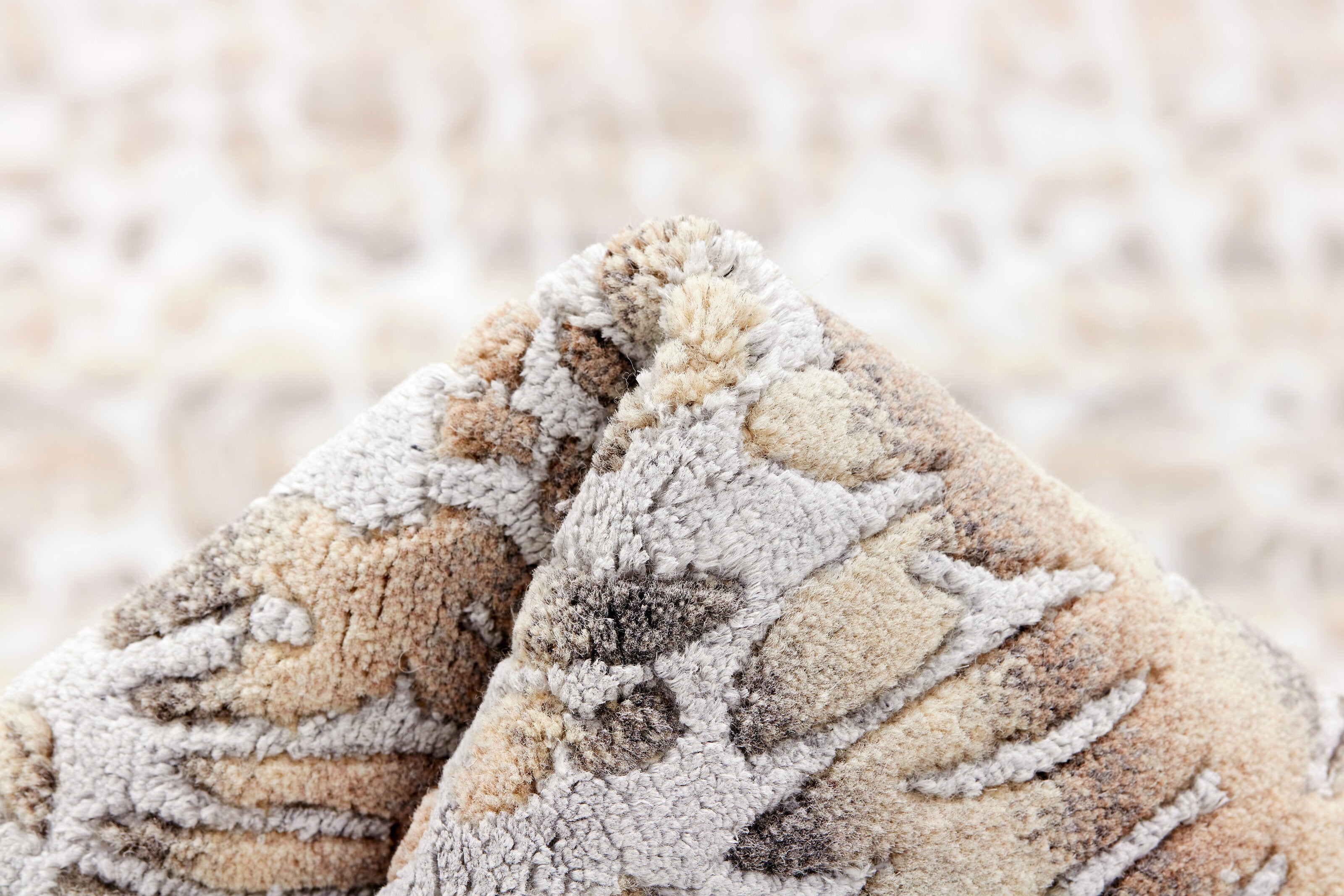 RUGS