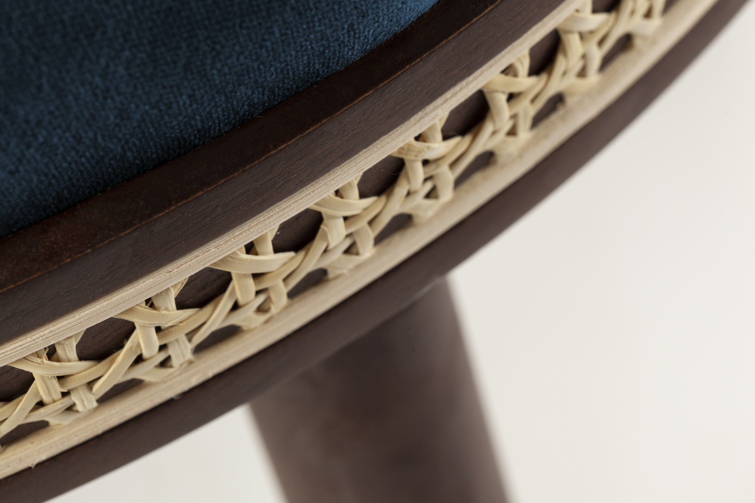 DINING SEATING