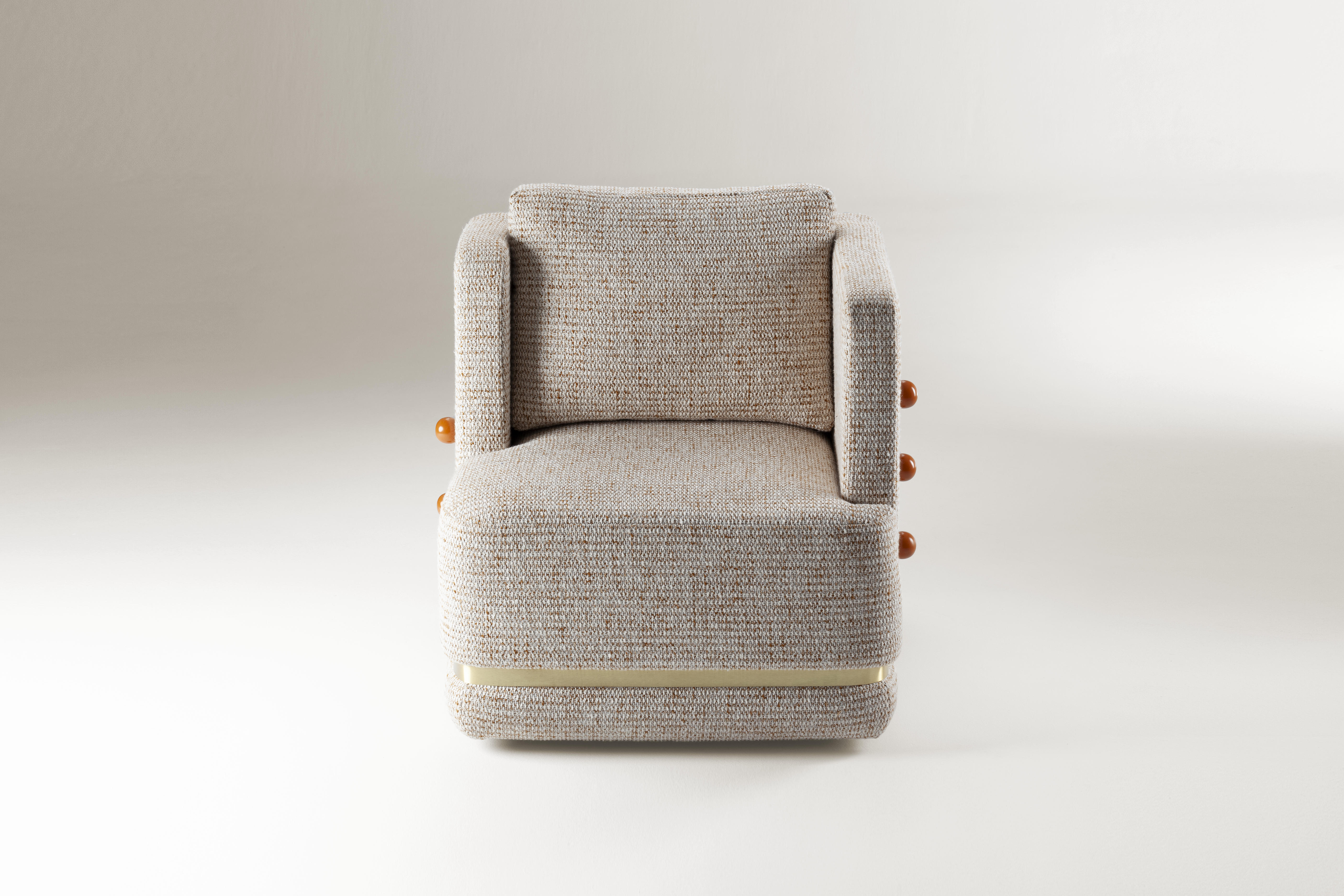 LOUNGE SEATING