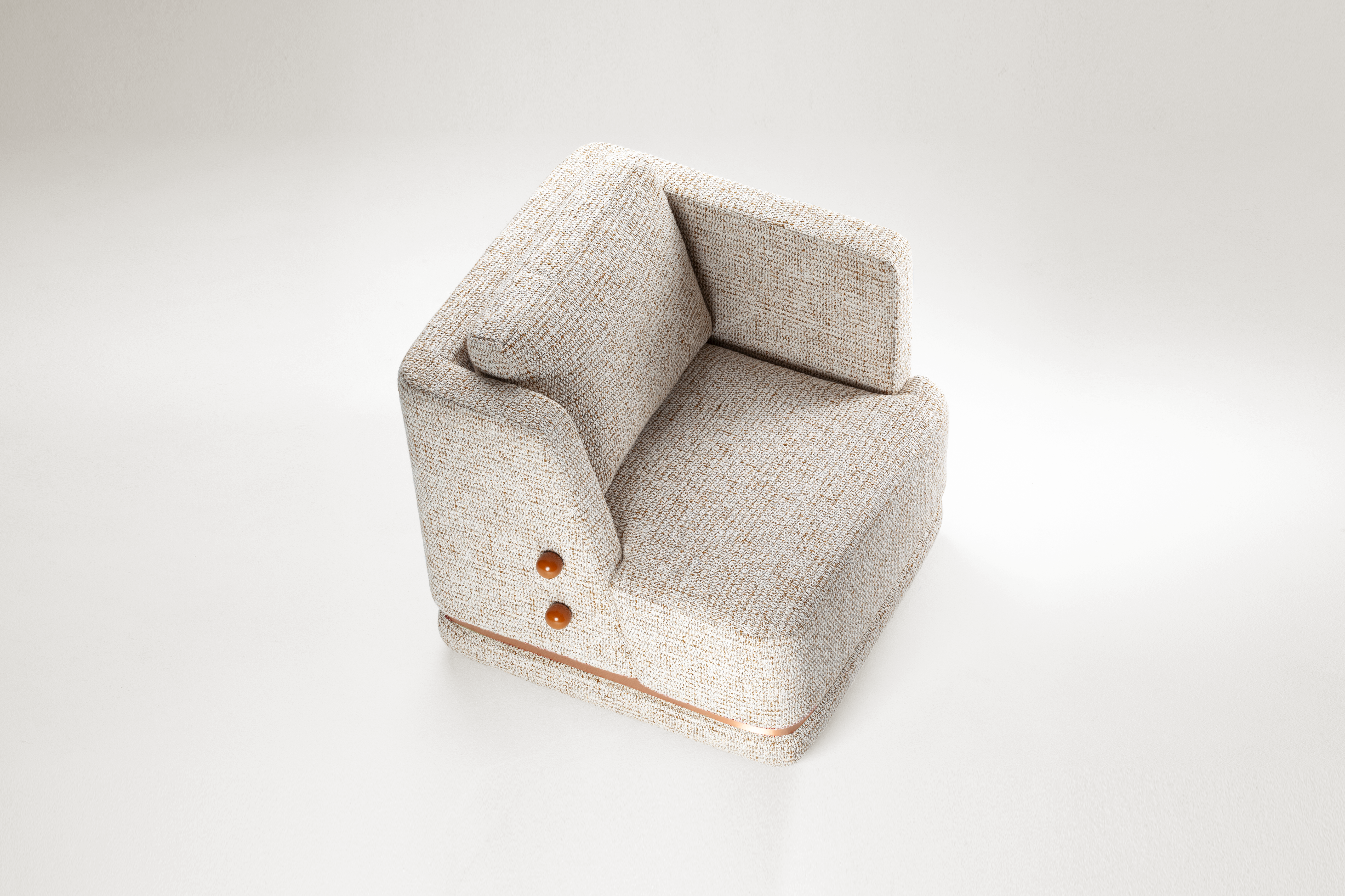 LOUNGE SEATING