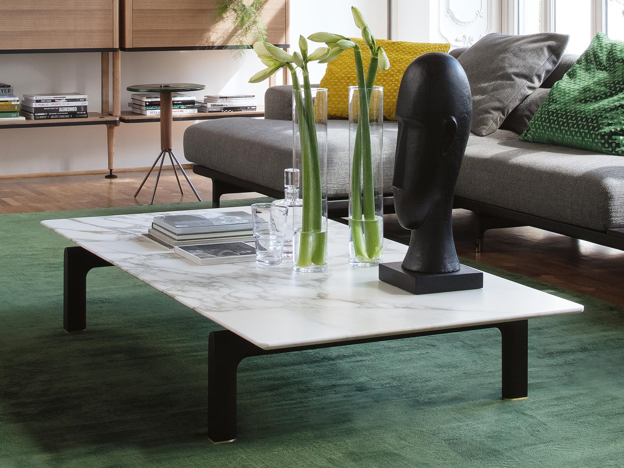 SIDE & COFFEE TABLES